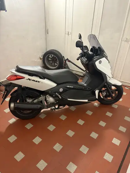 Yamaha X-Max 250 - foto 3
