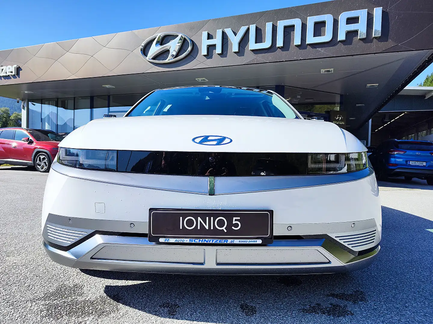Hyundai IONIQ 5 Elektro 77,4kWh Top Line Long Range AWD Aut. Weiß - 2