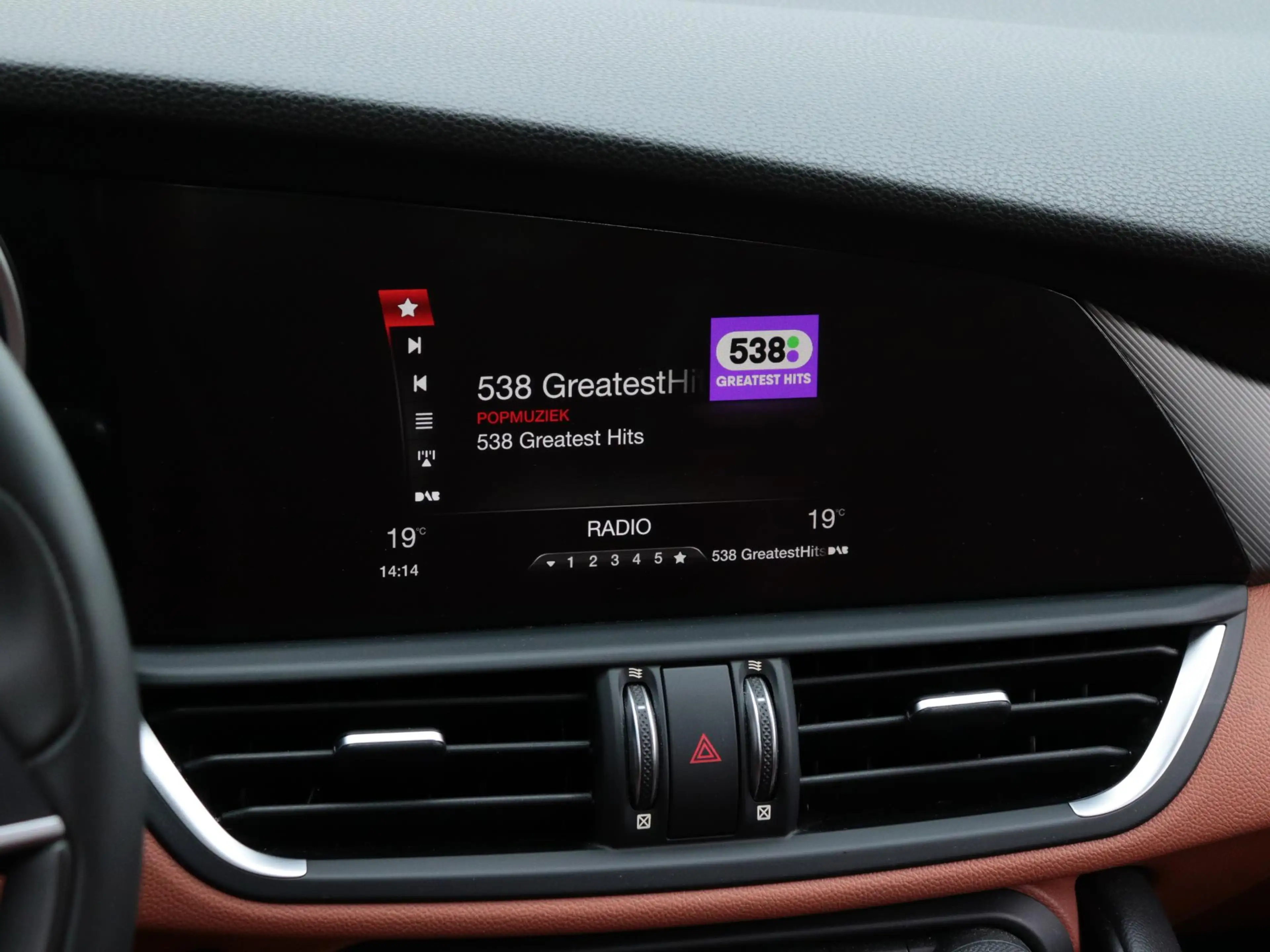 Alfa Romeo Giulia 2.0T Super | Bruin leder | Camera | Elektrische st — photo 13
