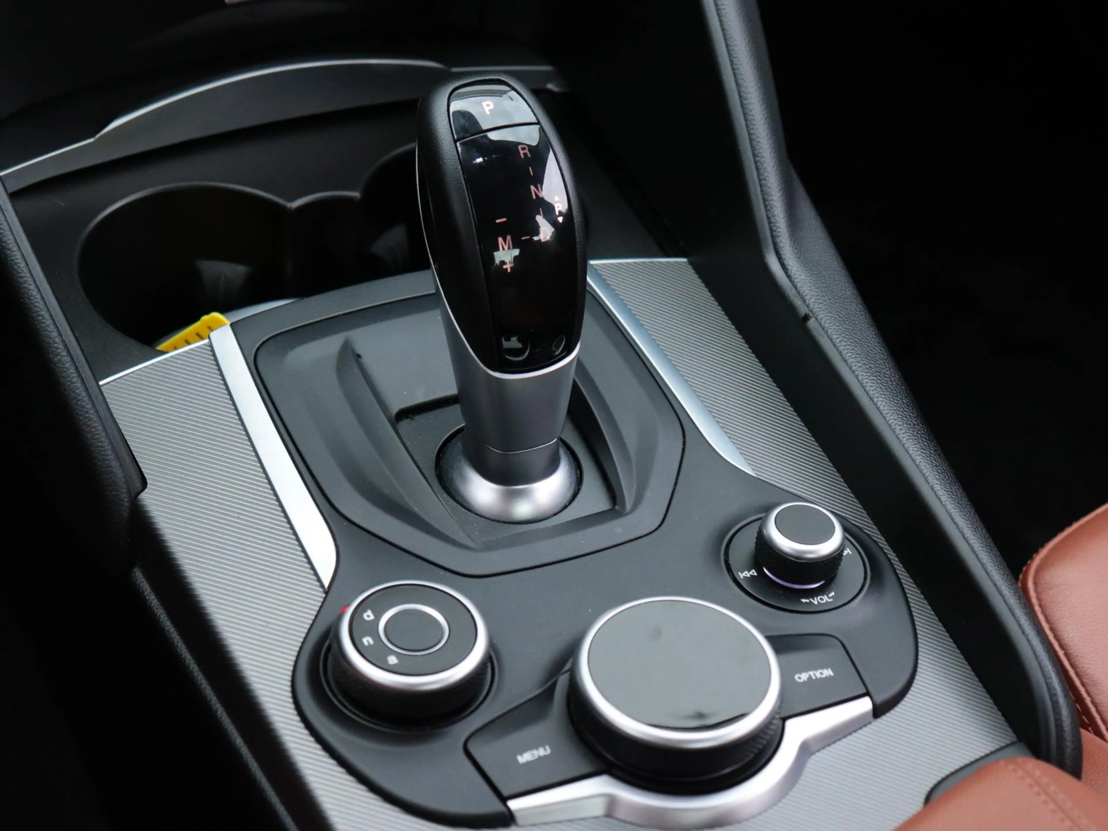 Alfa Romeo Giulia 2.0T Super | Bruin leder | Camera | Elektrische st — photo 12