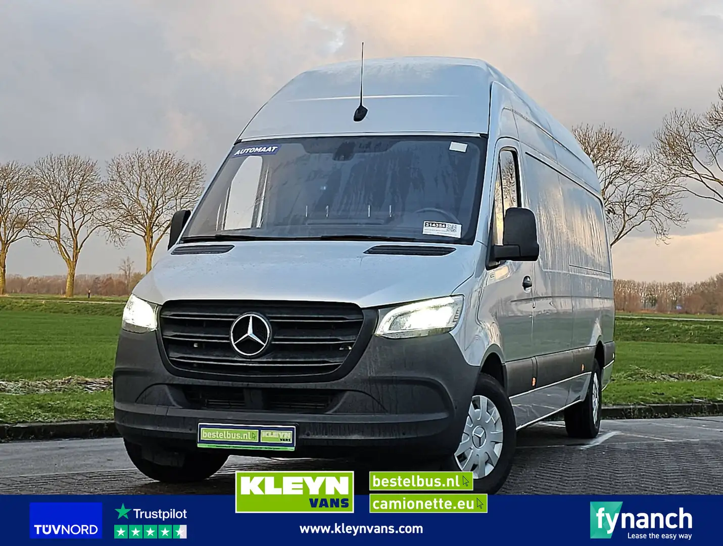 Mercedes-Benz Sprinter 319 XL V6 3.0 LTR EURO6 Zilver - 1