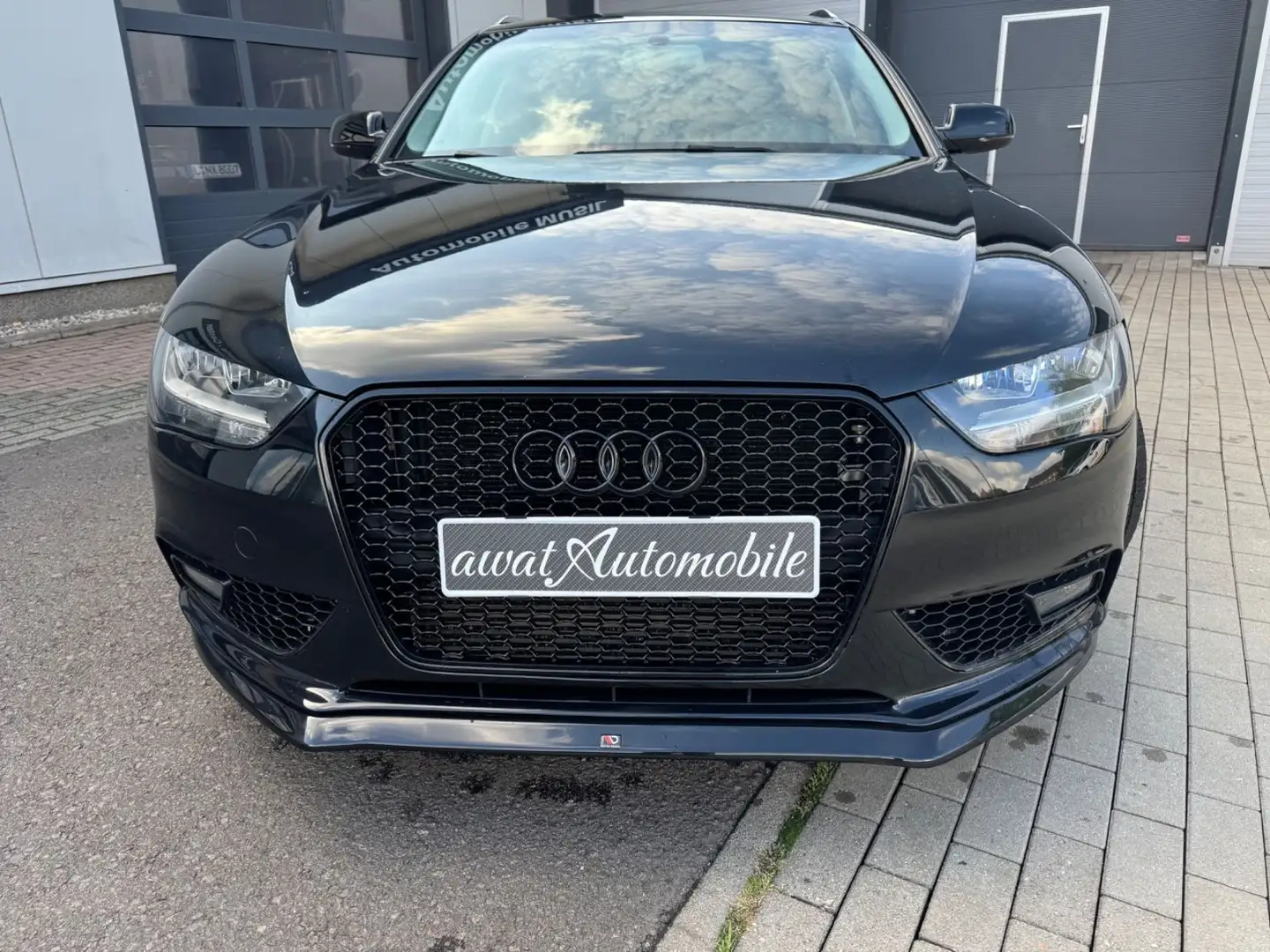 Audi A4 Avant Attraction quattro Schwarz - 2