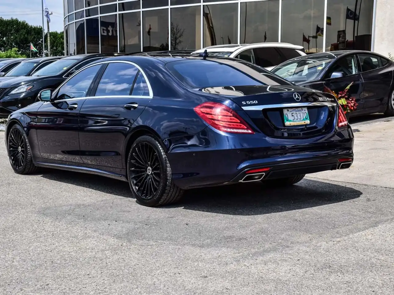 Mercedes-Benz S-Class снимка Mercedes-Benz S-Class