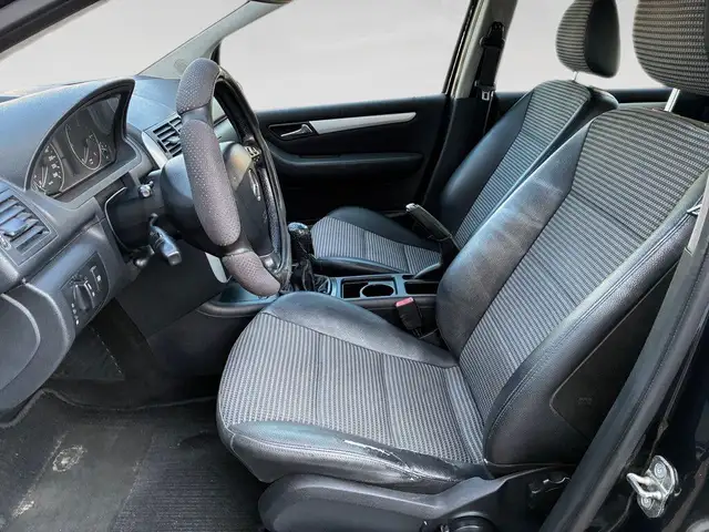 Mercedes-Benz A view 6