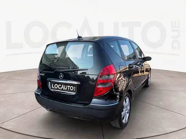 Mercedes-Benz A view 3