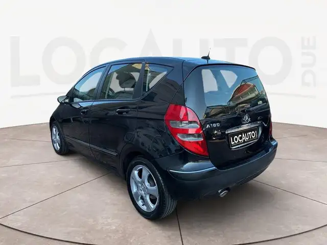 Mercedes-Benz A view 4