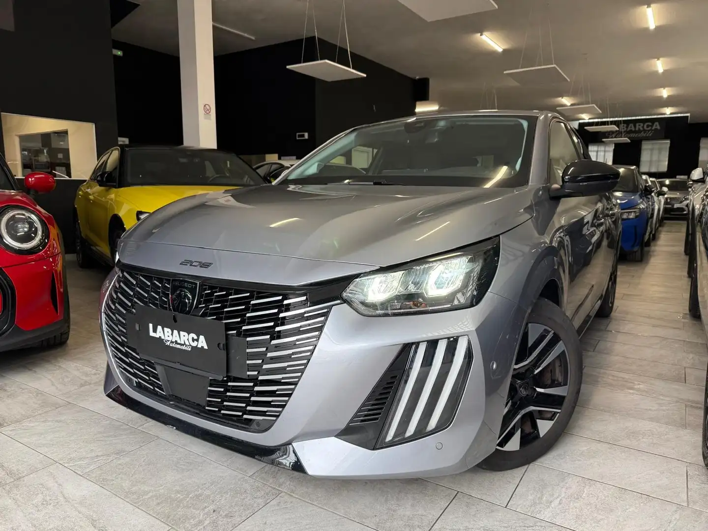 Peugeot 208 1.2 Puretech Allure Pack s Argento - 1