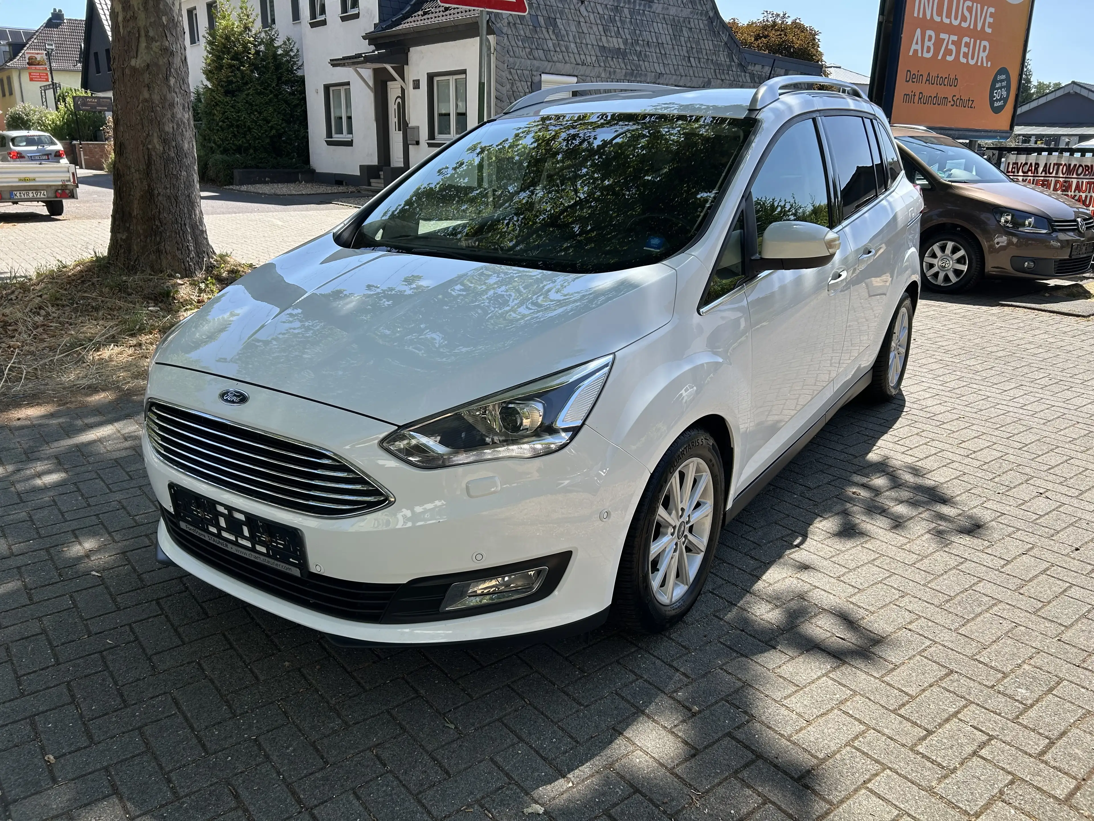Ford Grand C-Max Titanium — photo 3