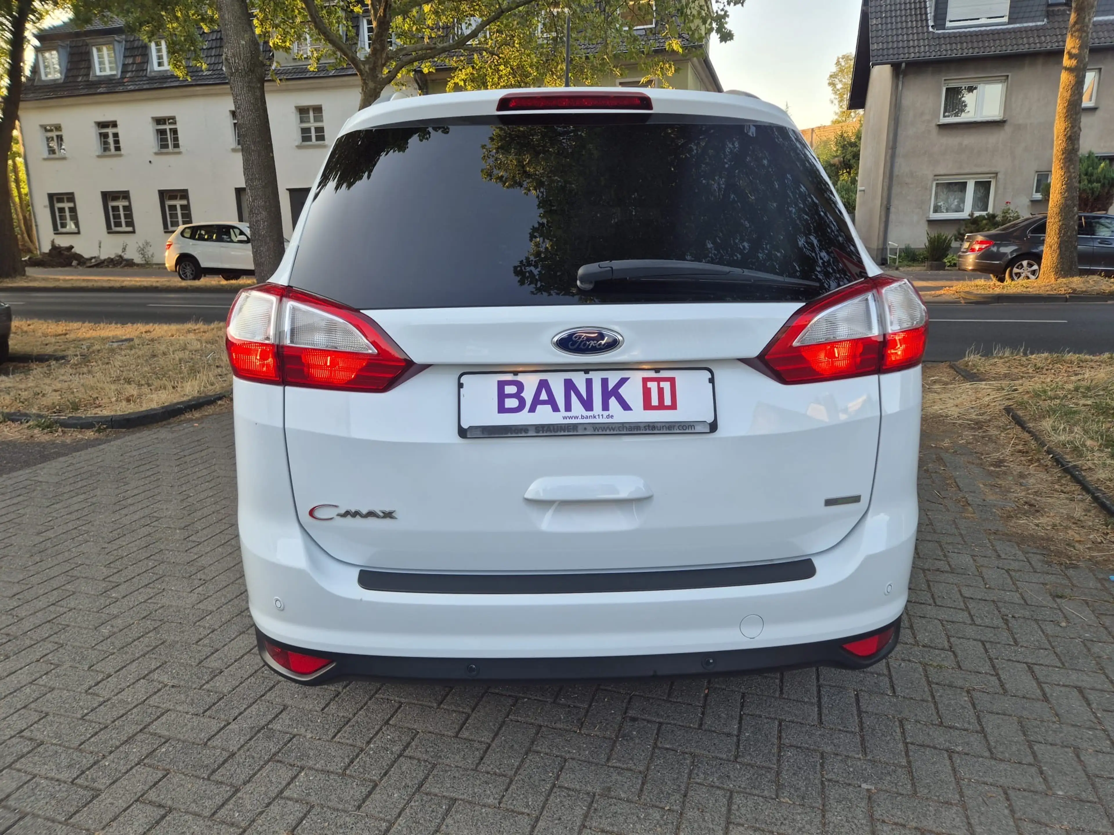 Ford Grand C-Max Titanium — photo 8