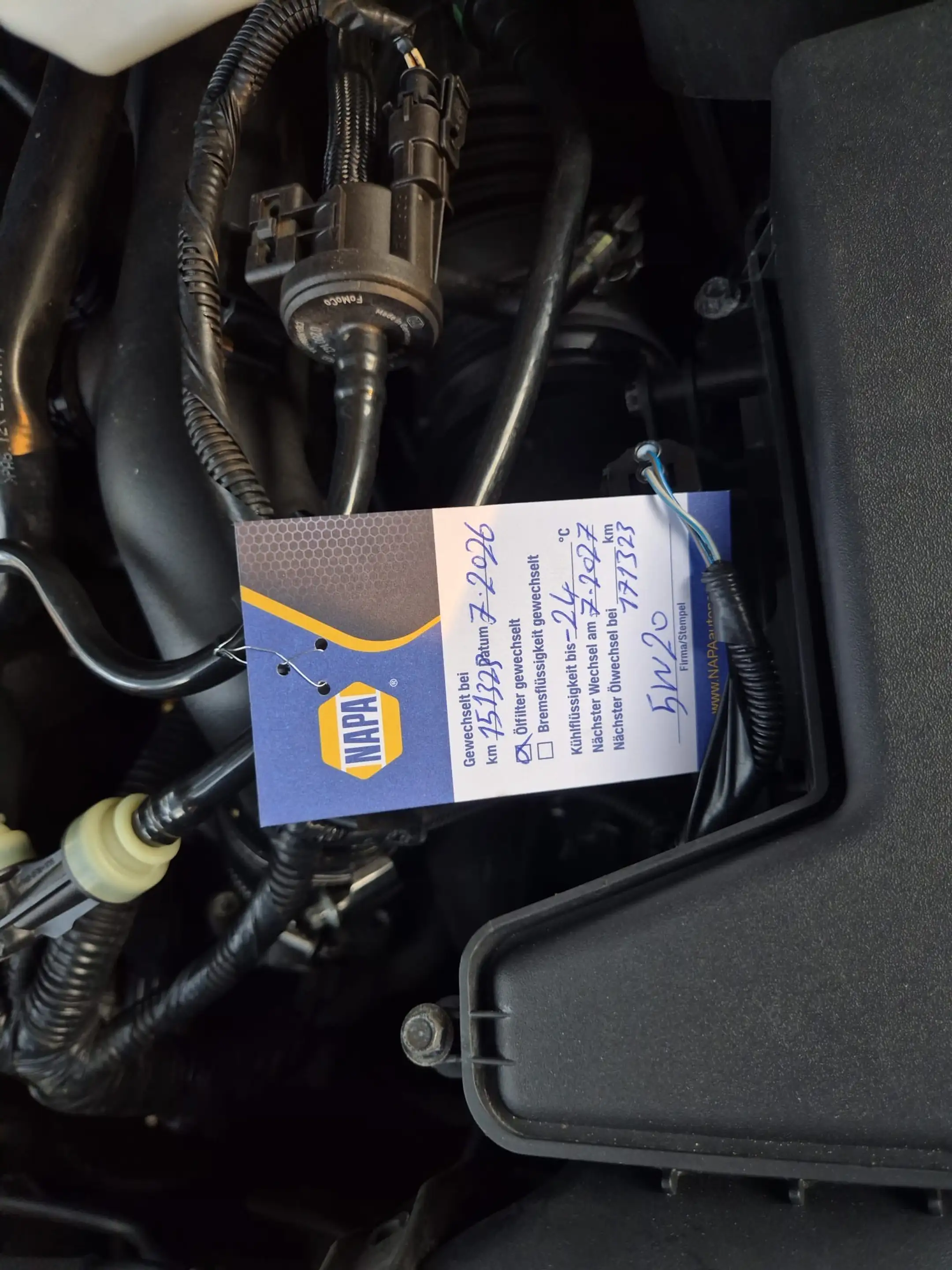 Ford Grand C-Max Titanium — photo 19