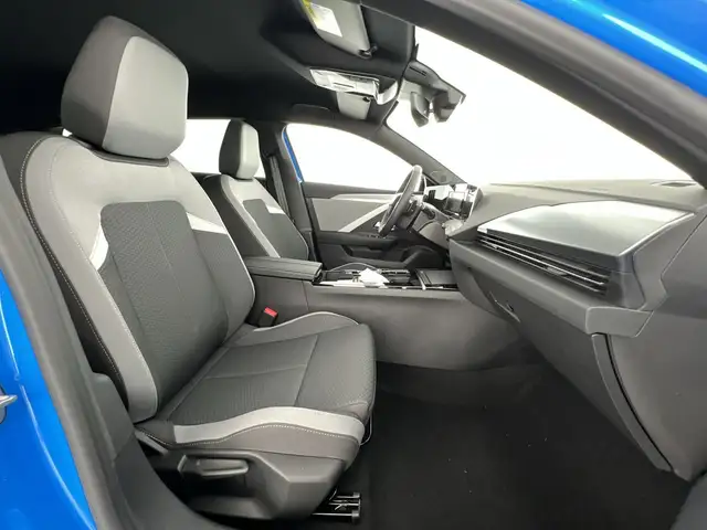 Opel Astra view 9