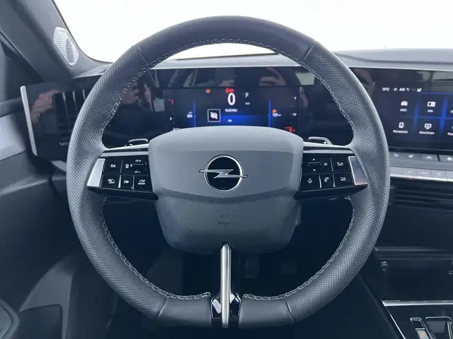 Opel Astra view 15