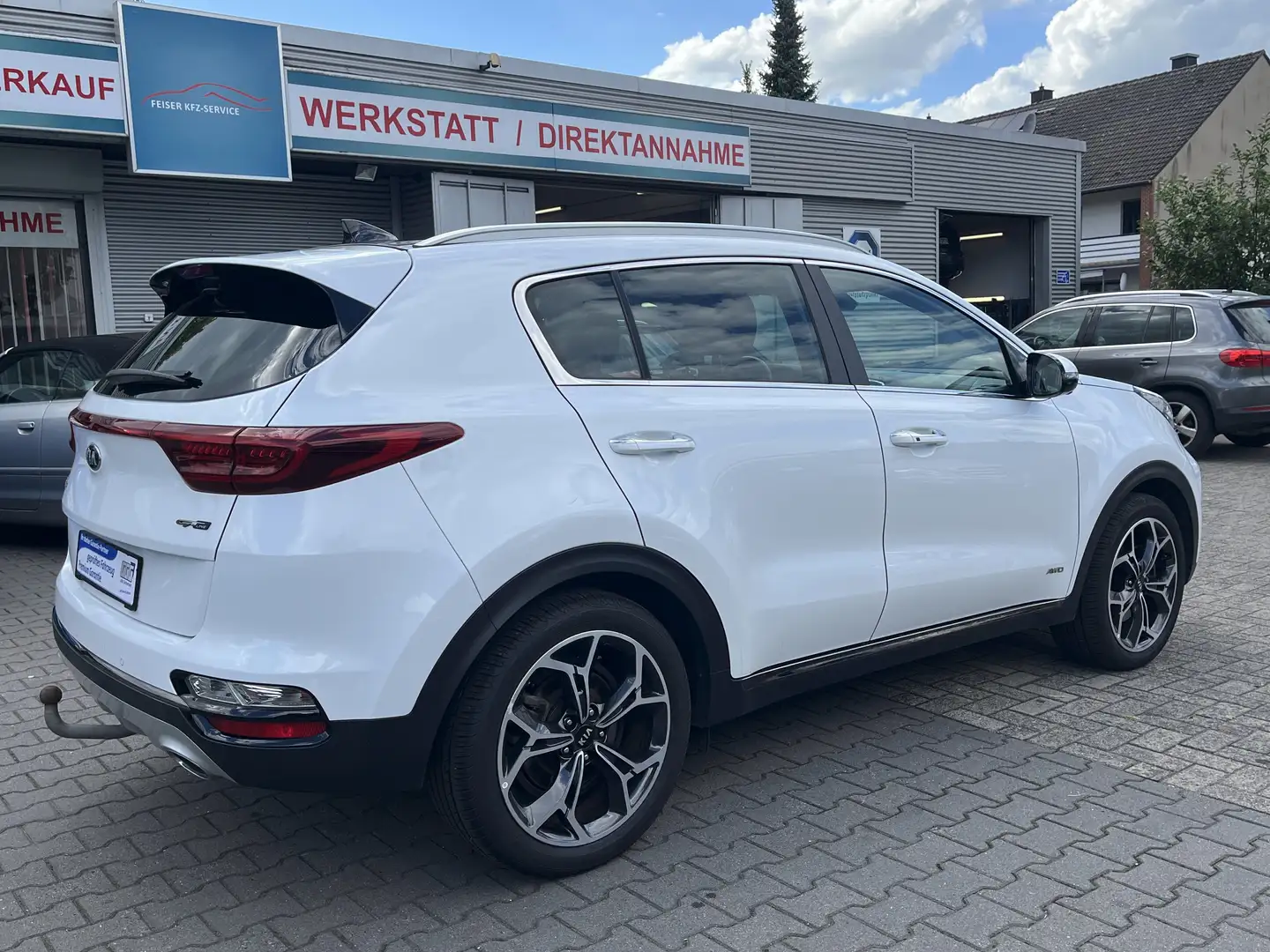 Kia Sportage 2.0 CRDi GT Line 4WD LED*PANO*NAVI*ACC Weiß - 2