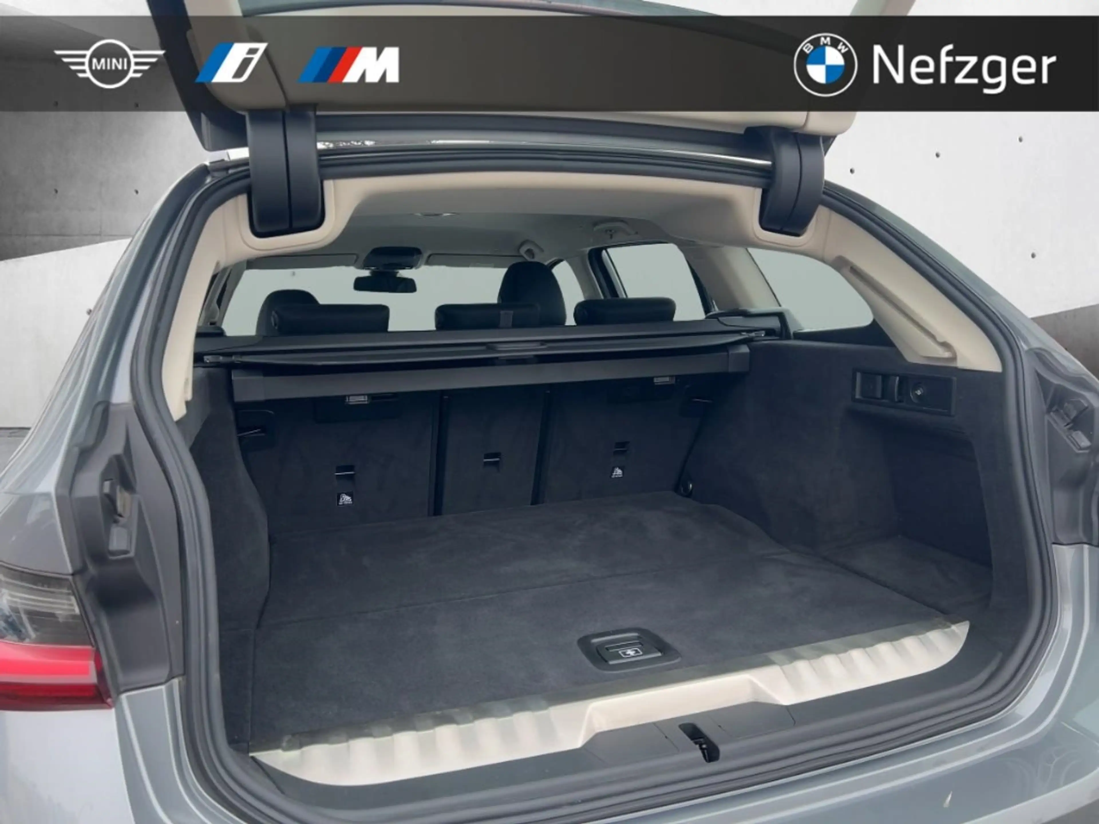 BMW 330 e Touring Park-Assistent AHK LED HiFi — photo 7