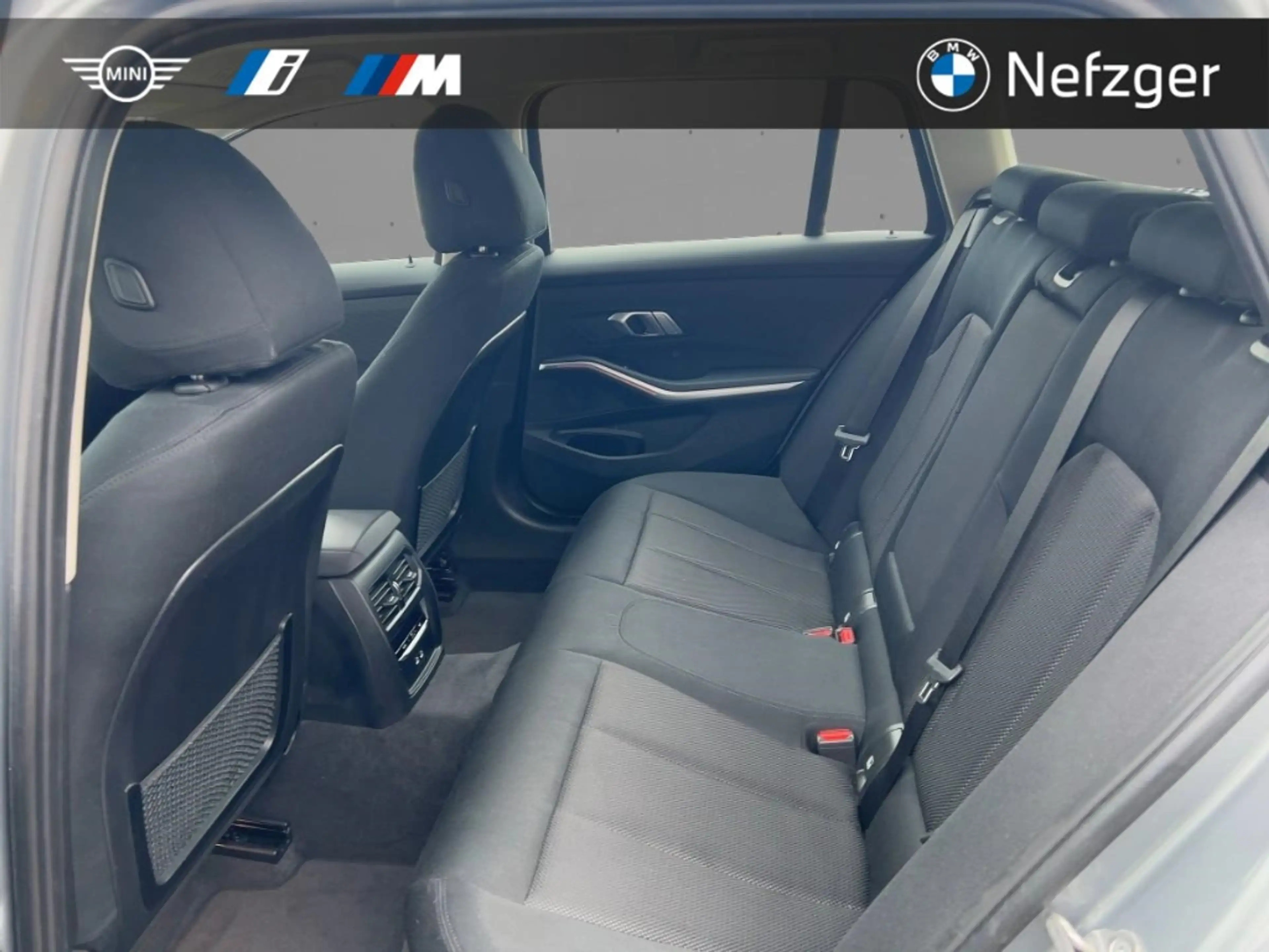 BMW 330 e Touring Park-Assistent AHK LED HiFi — photo 9