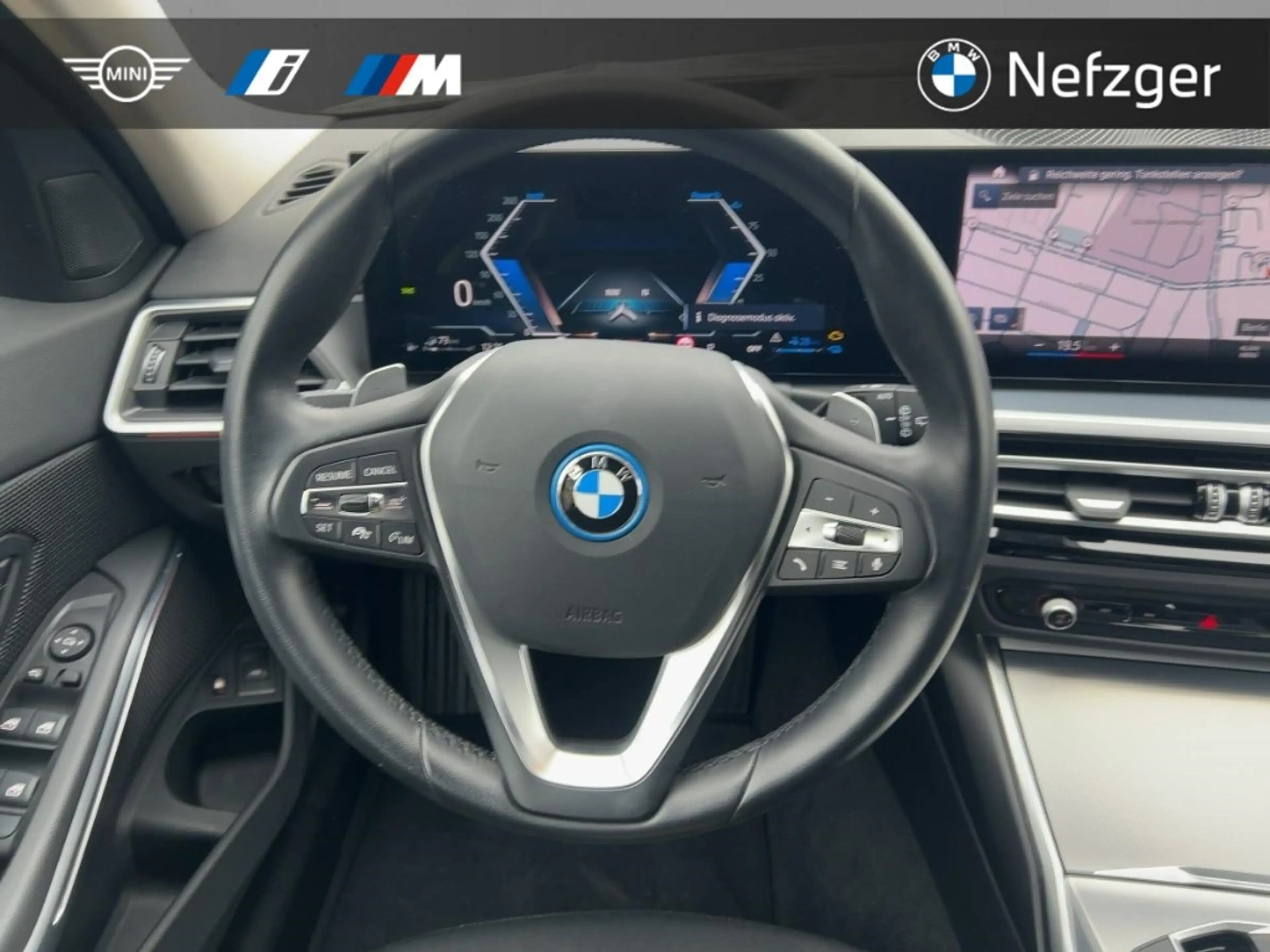 BMW 330 e Touring Park-Assistent AHK LED HiFi — photo 11
