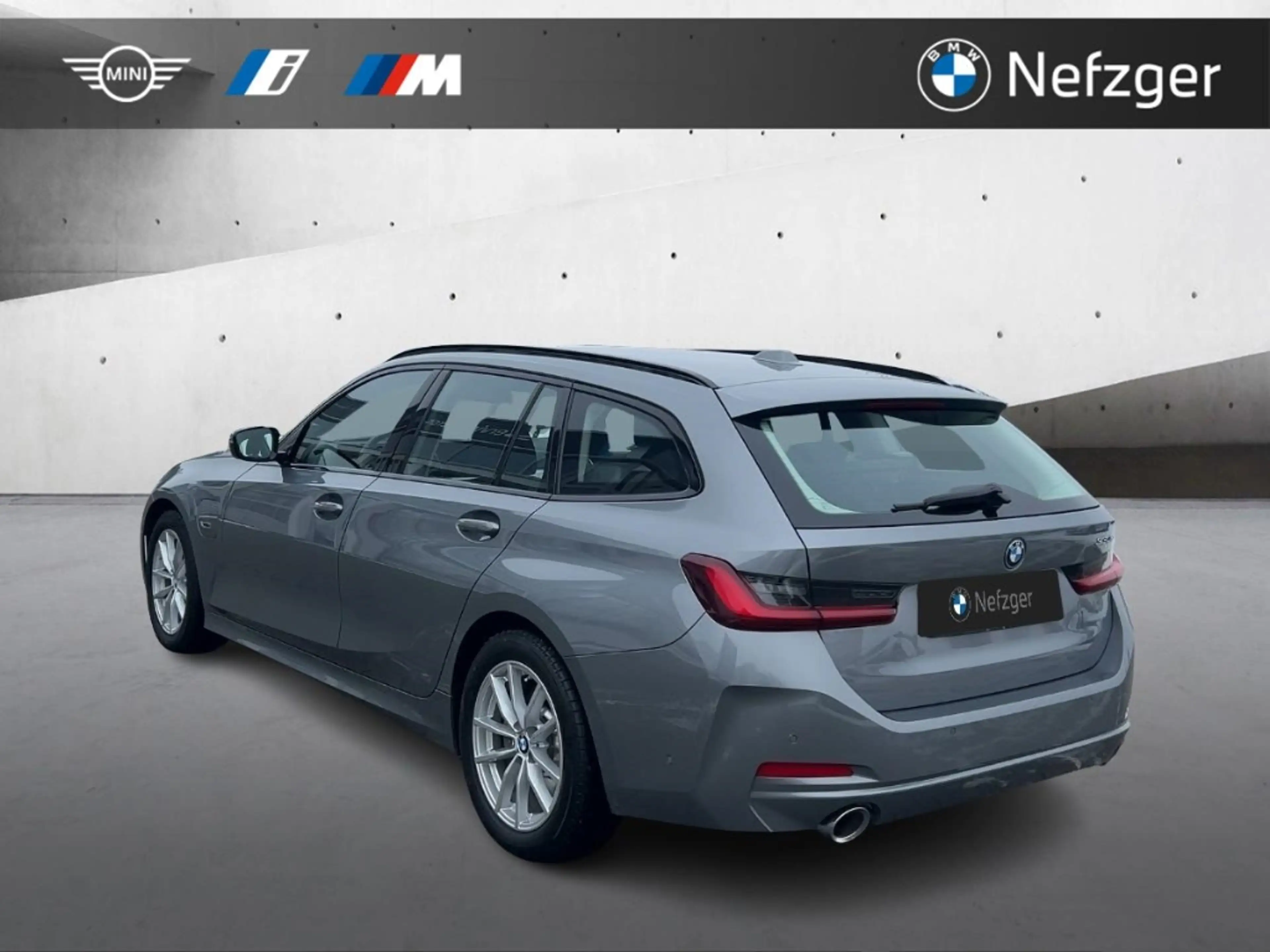 BMW 330 e Touring Park-Assistent AHK LED HiFi — photo 4