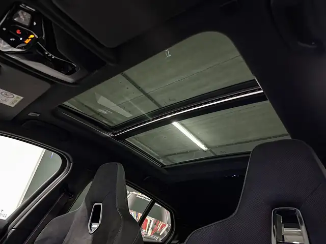 BMW 1 Series view 10
