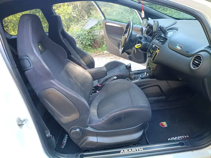 Abarth Punto 1.4 Multiair Supersport 2012, foto 7