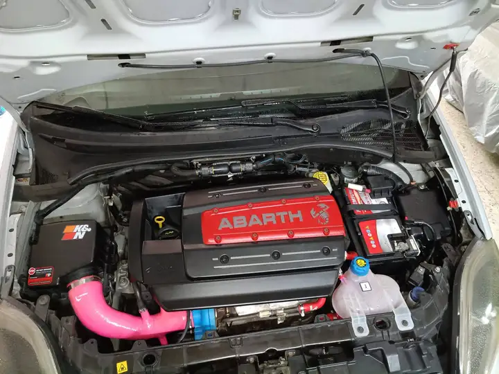 Abarth Punto 1.4 Multiair Supersport 2012, foto 10