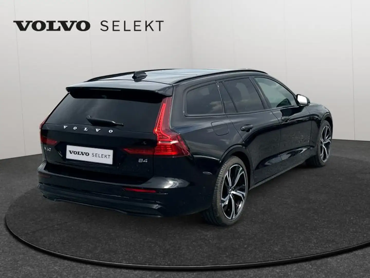 Volvo V60 B4 Plus Dark / Essence Noir - 2