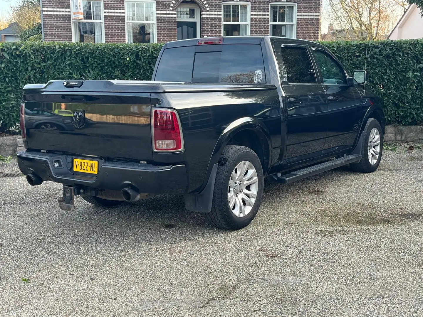 Dodge RAM 1500 5.7 V8 Longhorn LPG Schwarz - 2