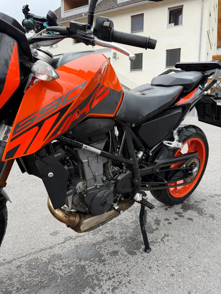 KTM 690 Duke