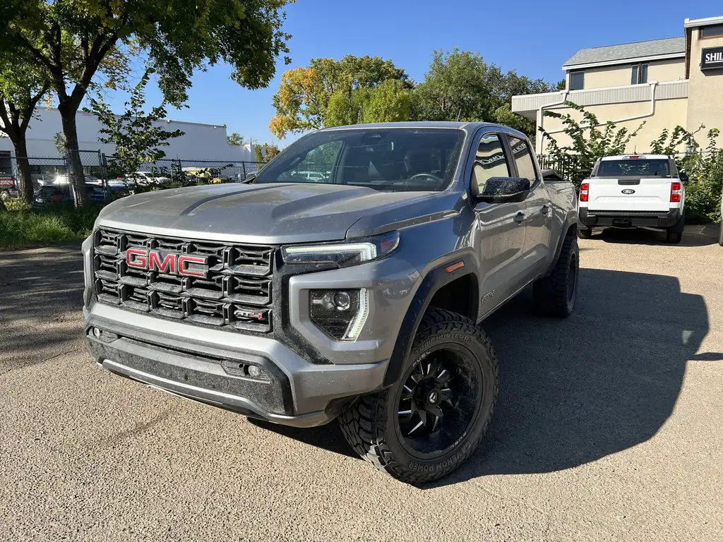 2023 GMC Canyon AT4 Crew Cab 131 | EZ-Lift Tailgate | Keyless Entr — photo 2