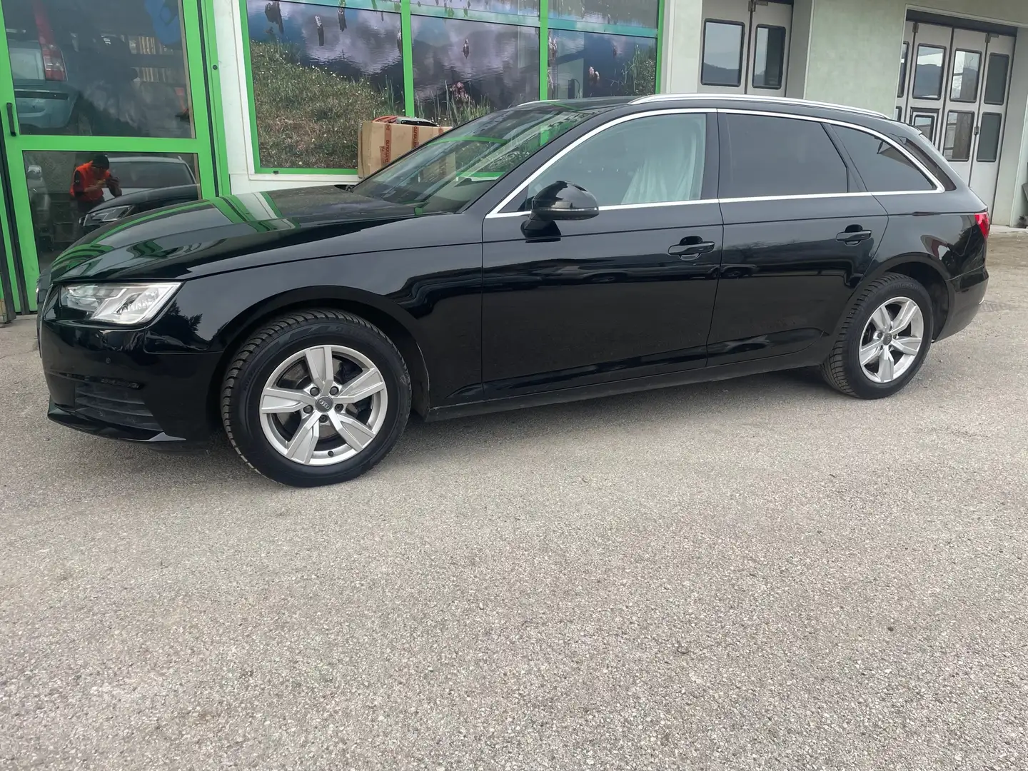 Audi A4 Avant 2.0 tdi 150cv *port. elet*garanzia*unicopro* Nero - 1