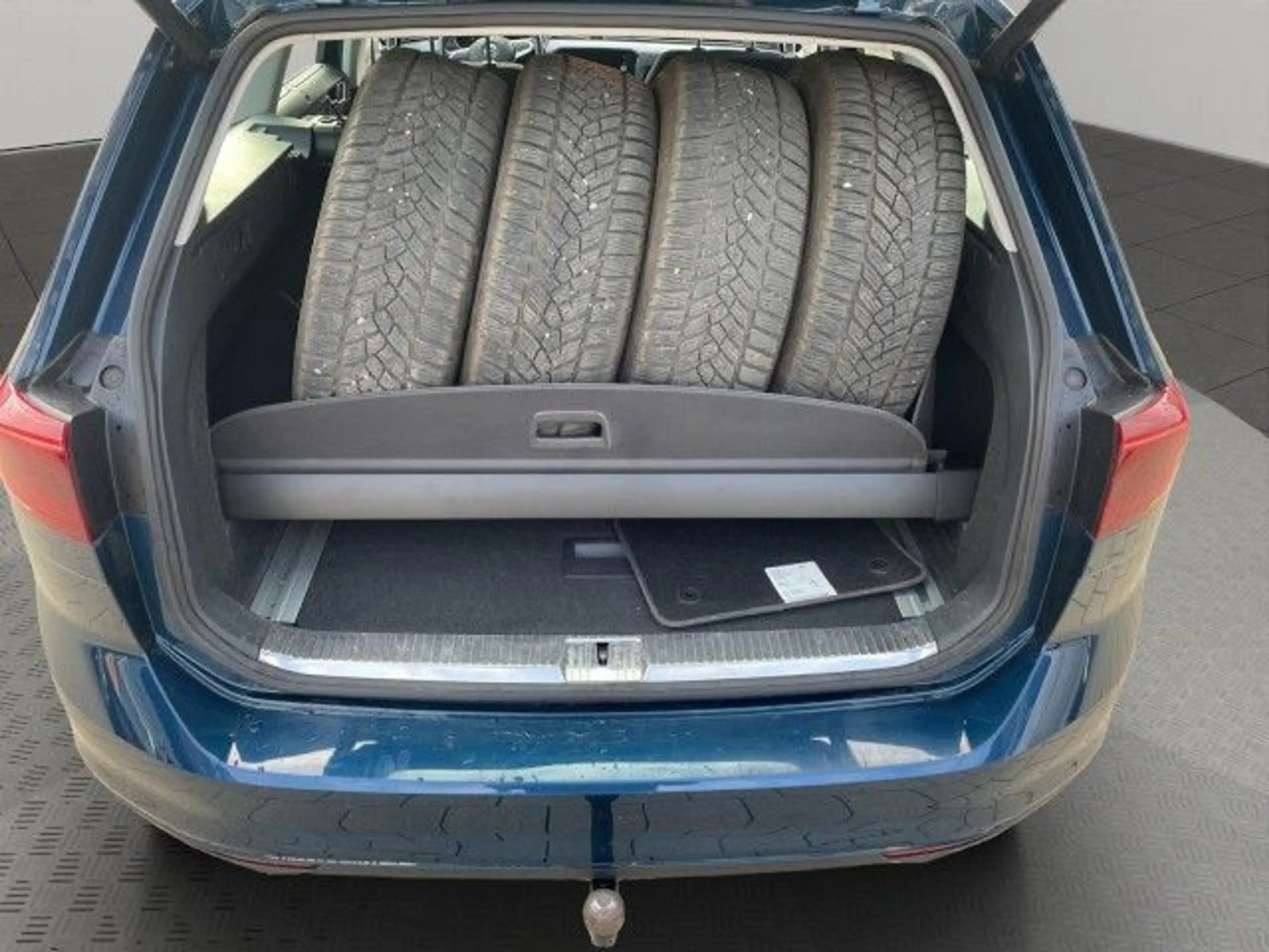 Volkswagen Passat Variant 2.0 TSI DSG Business Navi Easy Op — photo 15