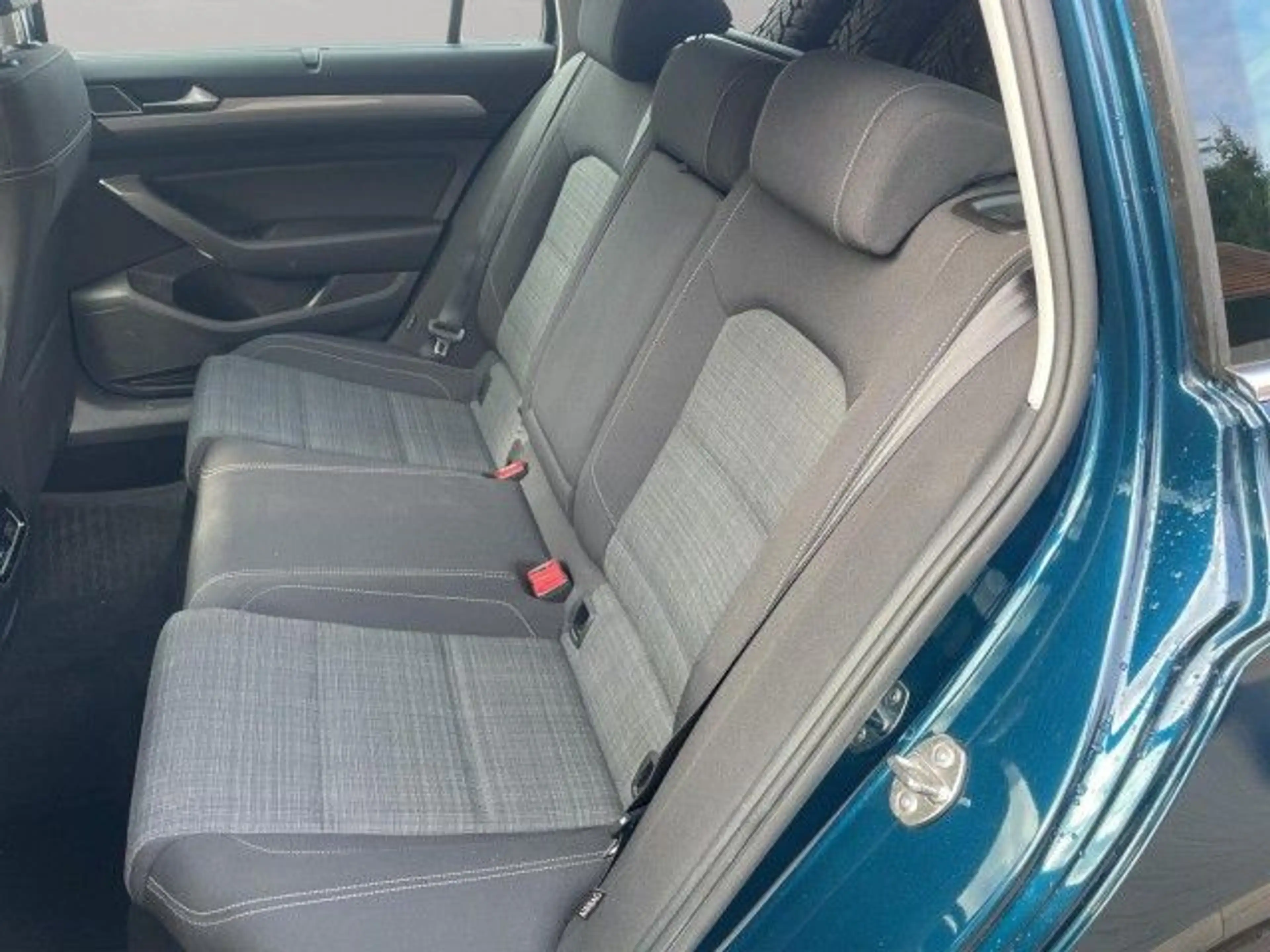 Volkswagen Passat Variant 2.0 TSI DSG Business Navi Easy Op — photo 13