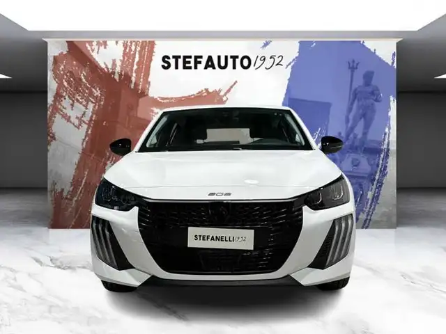 Peugeot 208 view 4