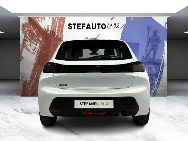 Peugeot 208 view 6