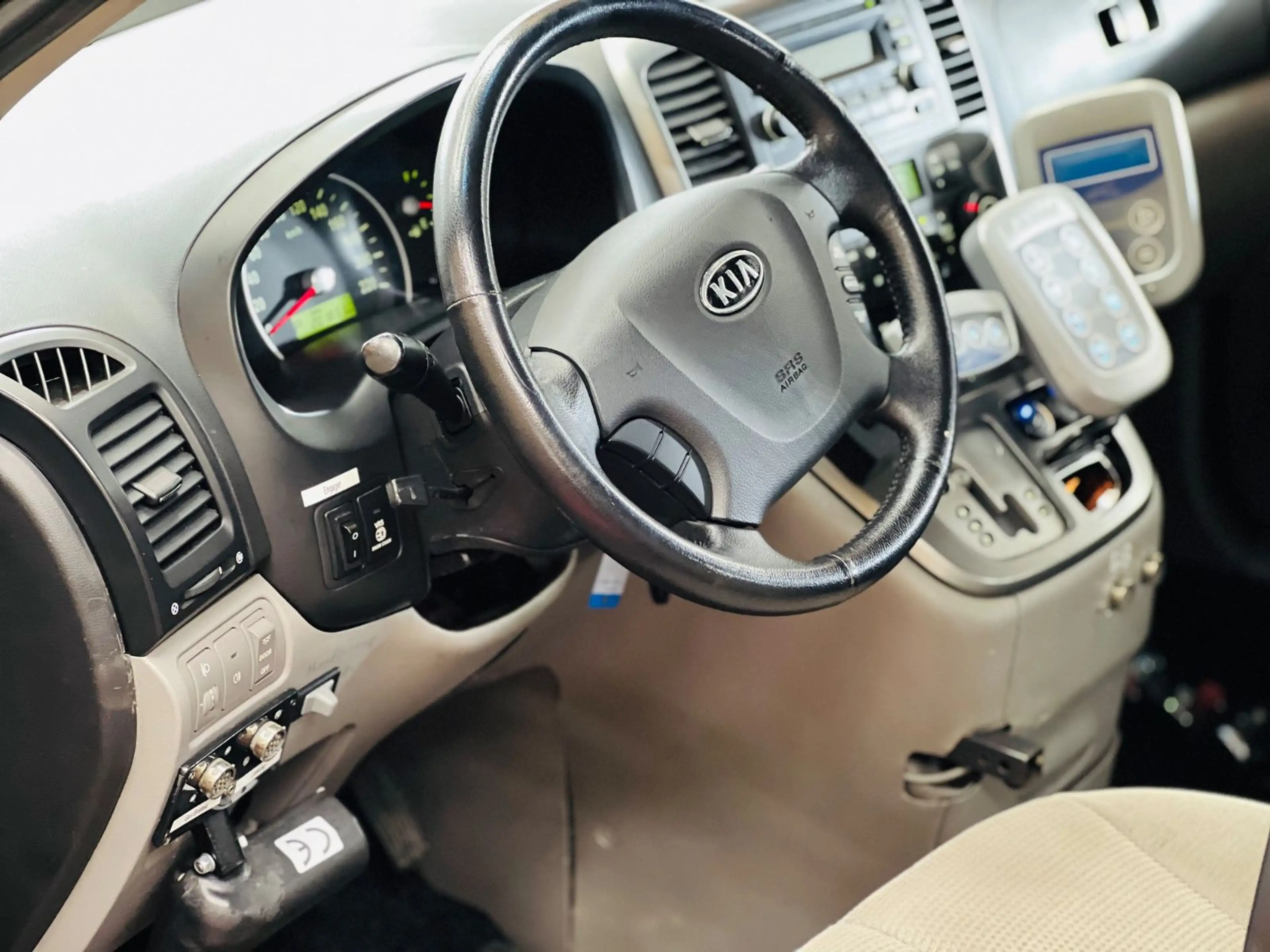 Kia Carnival Behindertengerecht-Aktivfahrer — photo 15