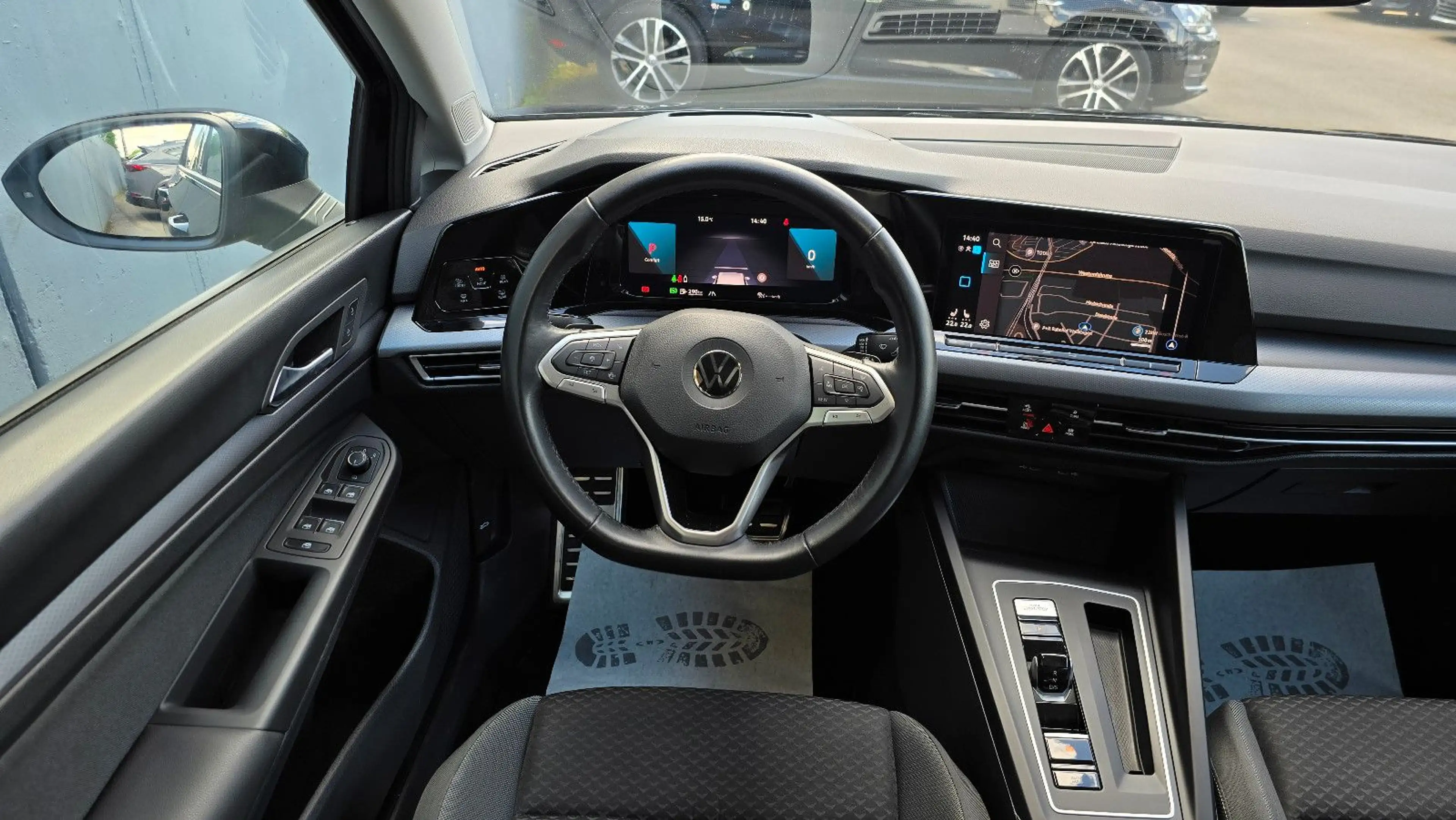 Volkswagen Golf 8 2.0 TDI DSG ACTIVE Pano/Matrix/ACC/K-less — photo 10