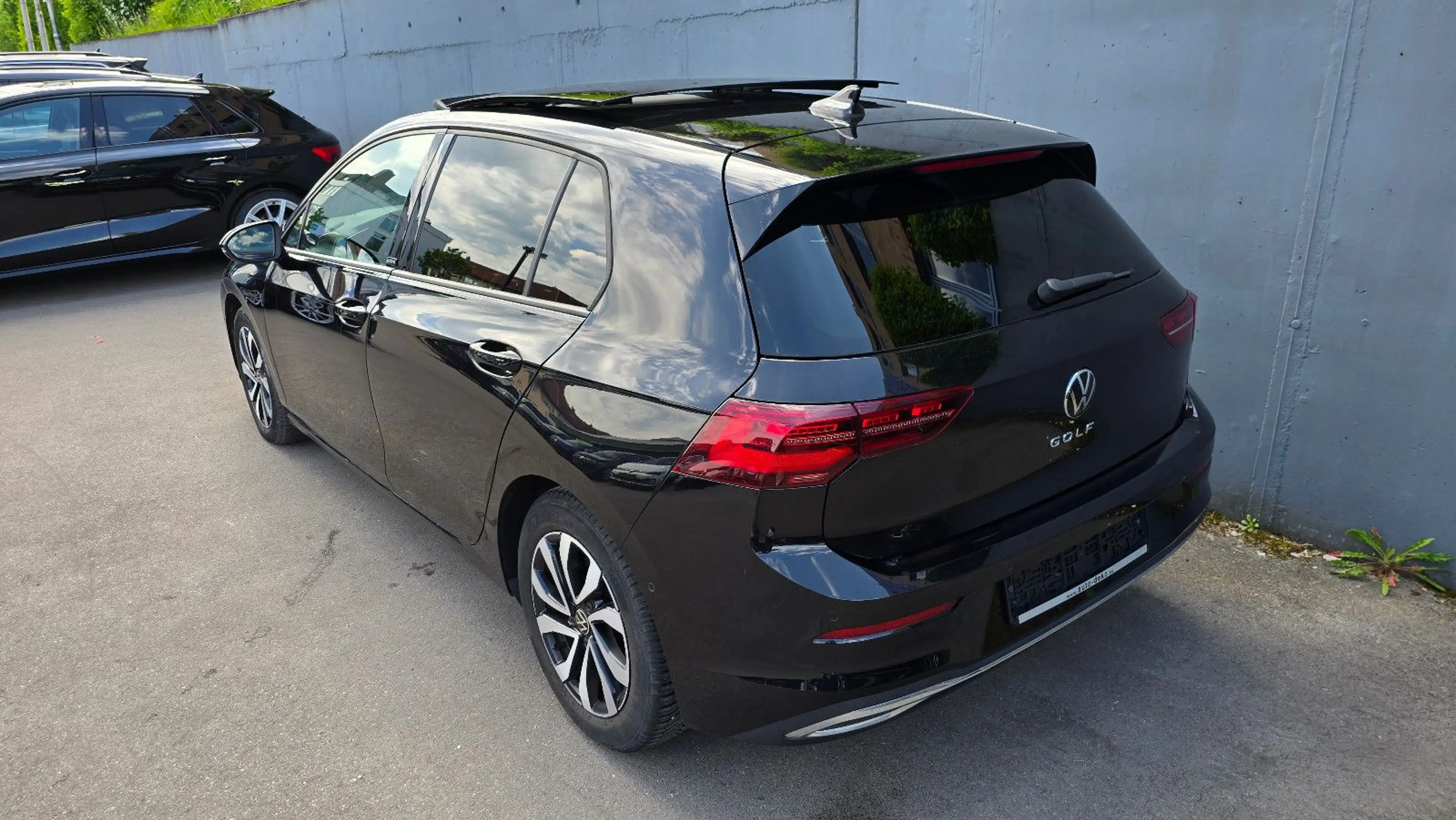 Volkswagen Golf 8 2.0 TDI DSG ACTIVE Pano/Matrix/ACC/K-less — photo 3