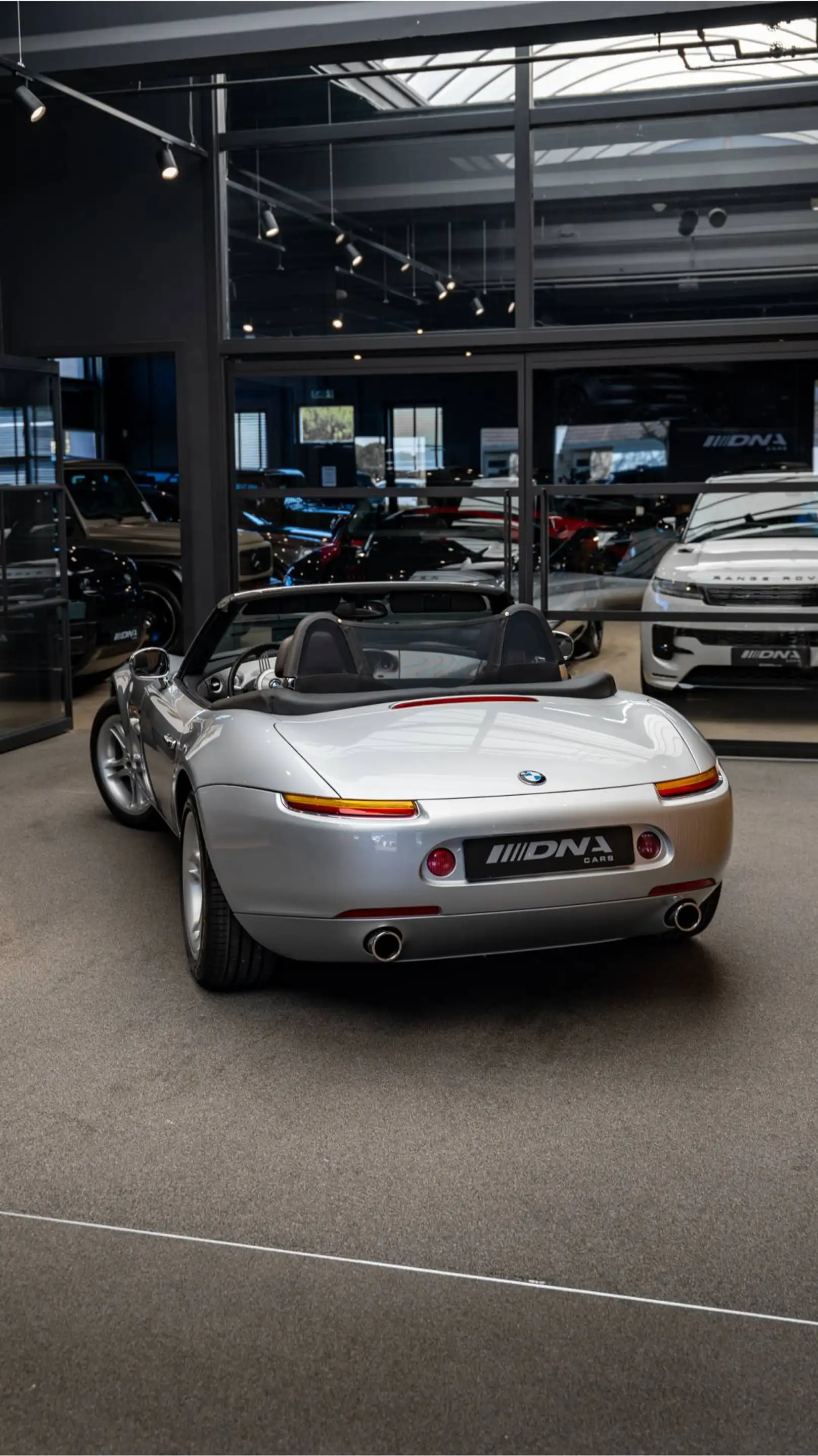 BMW Z8 Cabriolet Nieuwstaat Uniek 5.0 James Bond — photo 31