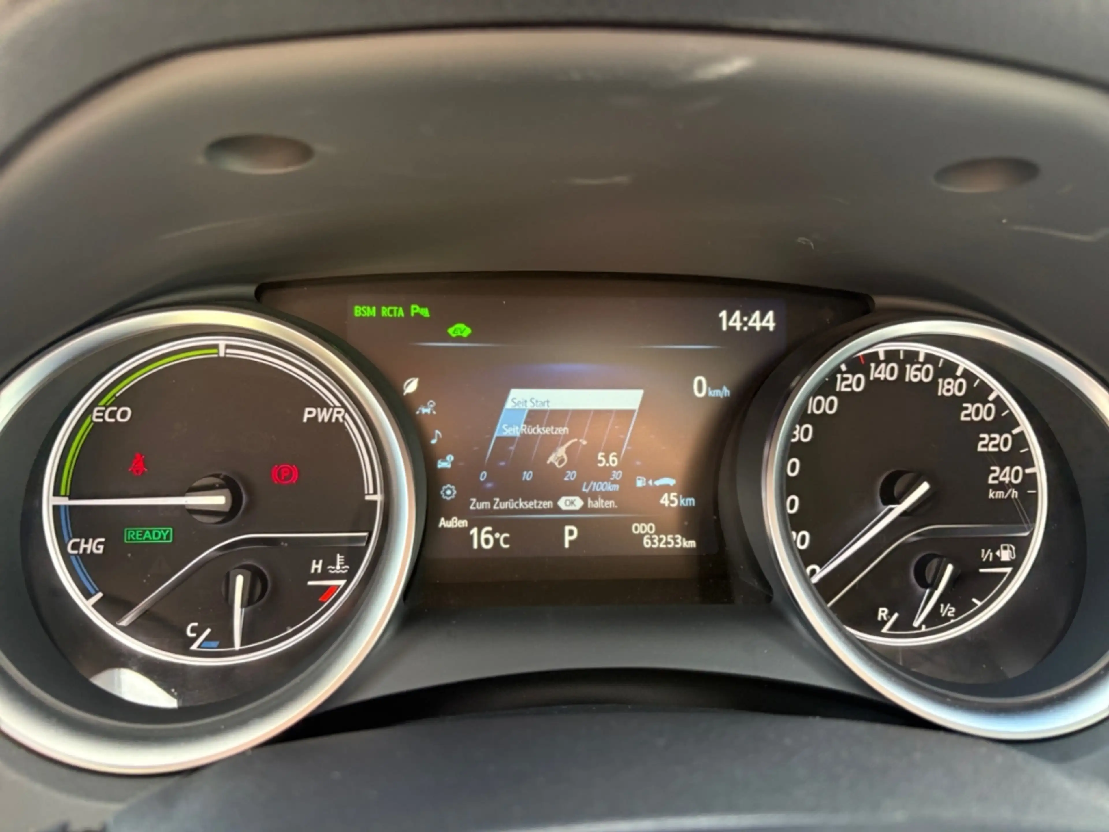 Toyota Camry Hybrid Executive *Leder*el. Sitze*CAM*SHZ* — photo 14