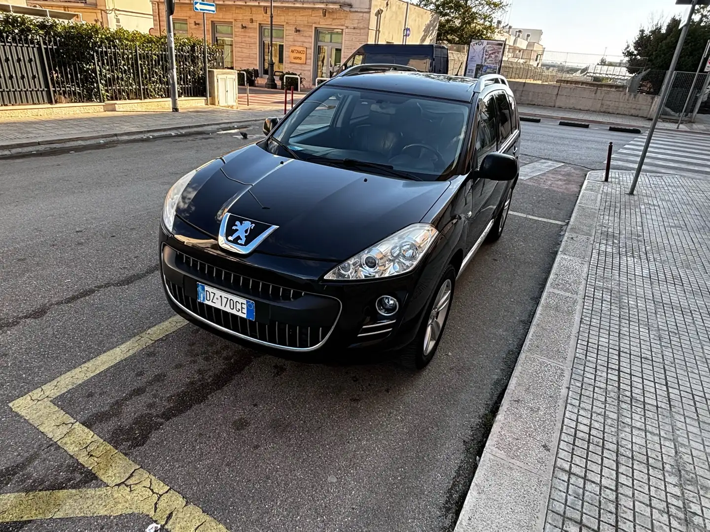 Peugeot 4007 2.2 hdi 16v Feline fap Černá - 1