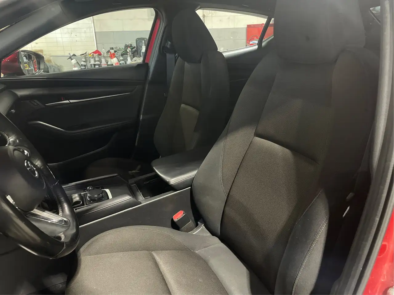 Mazda 3 снимка Mazda 3