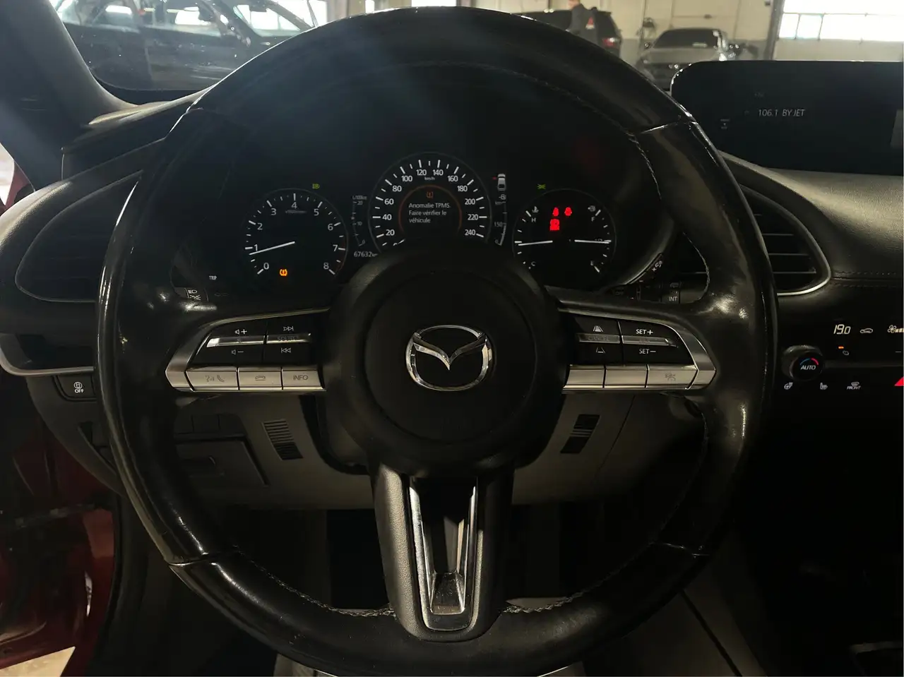 Mazda 3 снимка Mazda 3