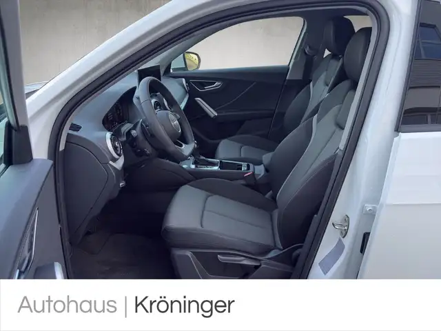 Audi Q2 view 7