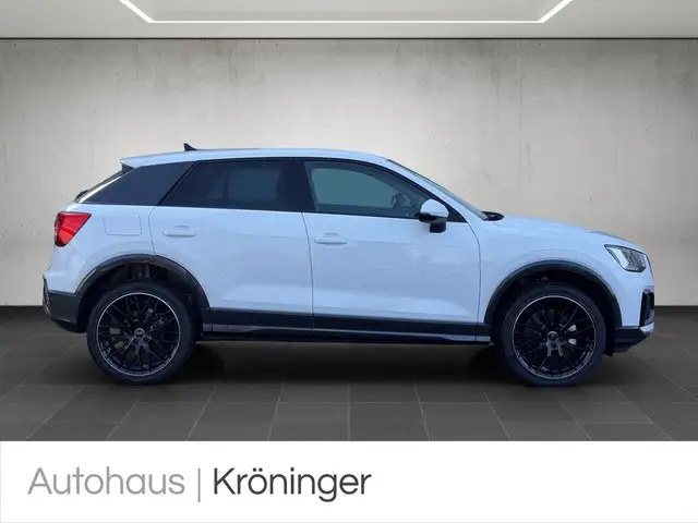 Audi Q2 view 4