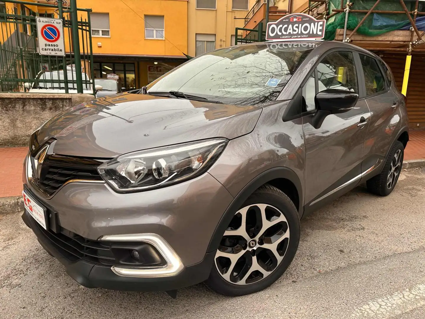 Renault Captur TCe 12V 90 CV Sport Edition Grigio - 1