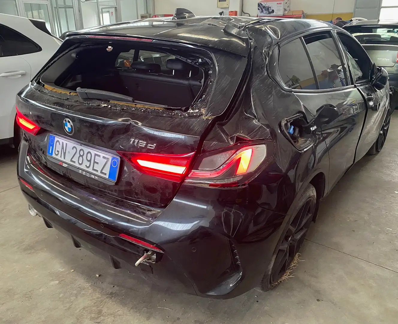 BMW 116 Serie 1 F40 116d Msport auto Nero - 2