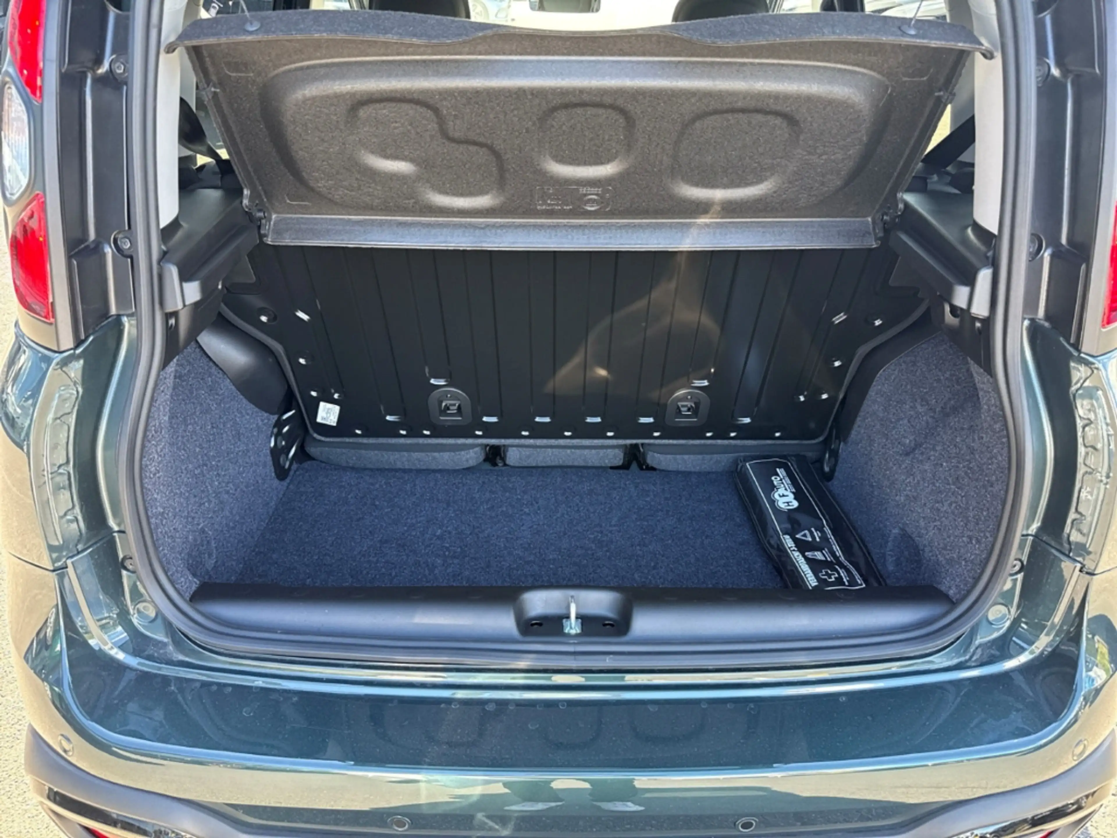 Fiat New Panda CROSS Hybrid 1.0 GSE DAB Spurhalteass. Verkehrszei — photo 12