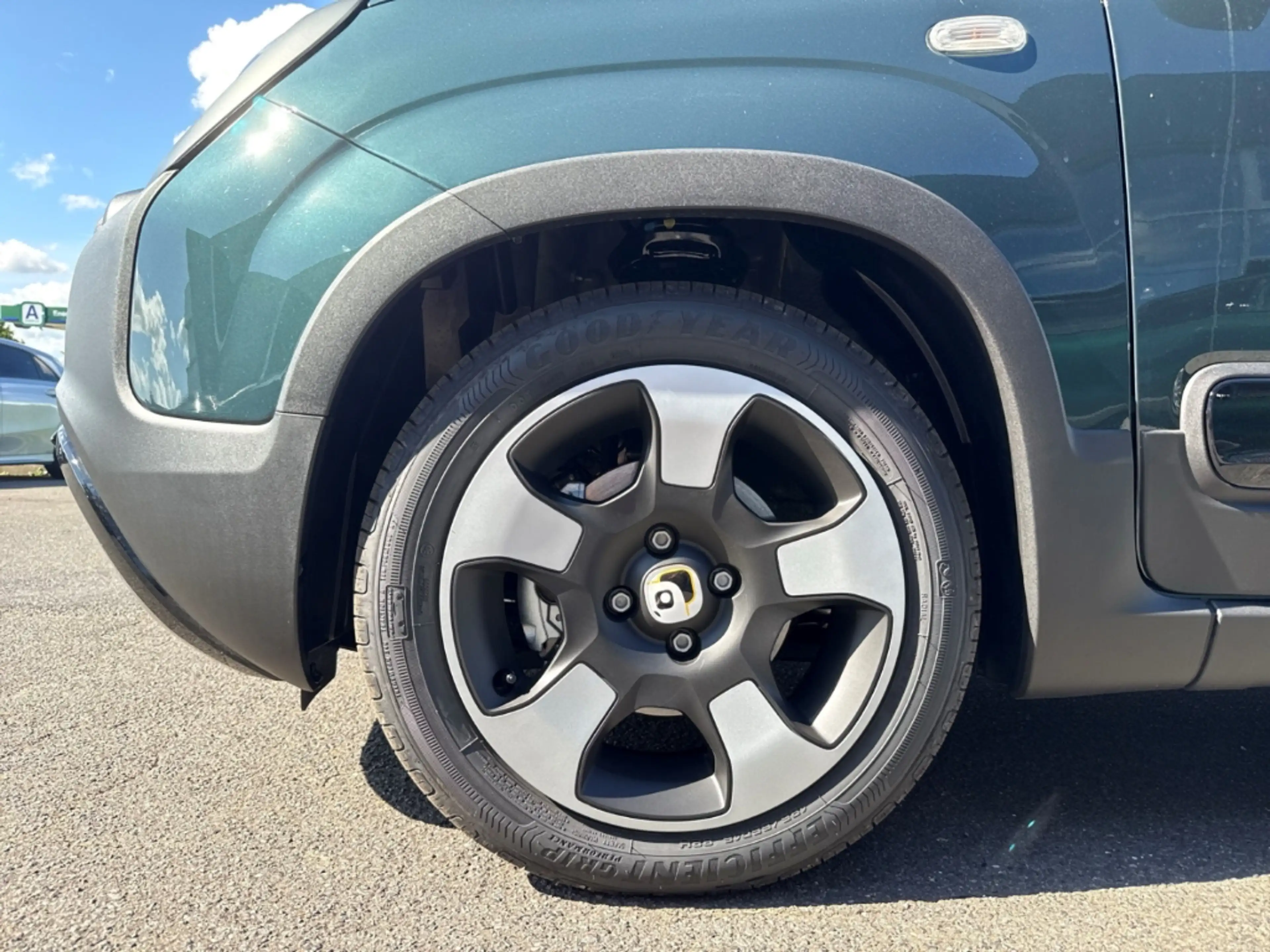 Fiat New Panda CROSS Hybrid 1.0 GSE DAB Spurhalteass. Verkehrszei — photo 3