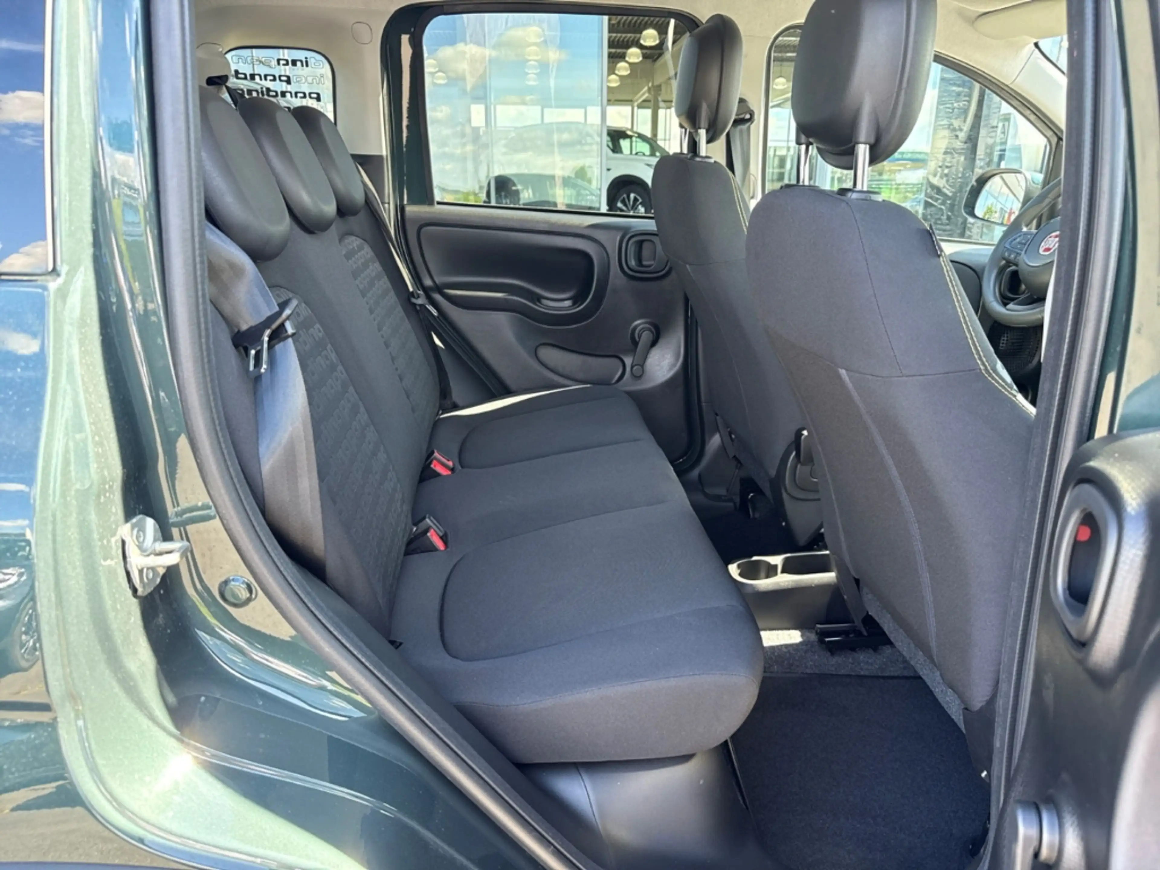 Fiat New Panda CROSS Hybrid 1.0 GSE DAB Spurhalteass. Verkehrszei — photo 11