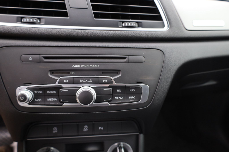 Audi Q3 2.0 TFSI quattro — photo 14