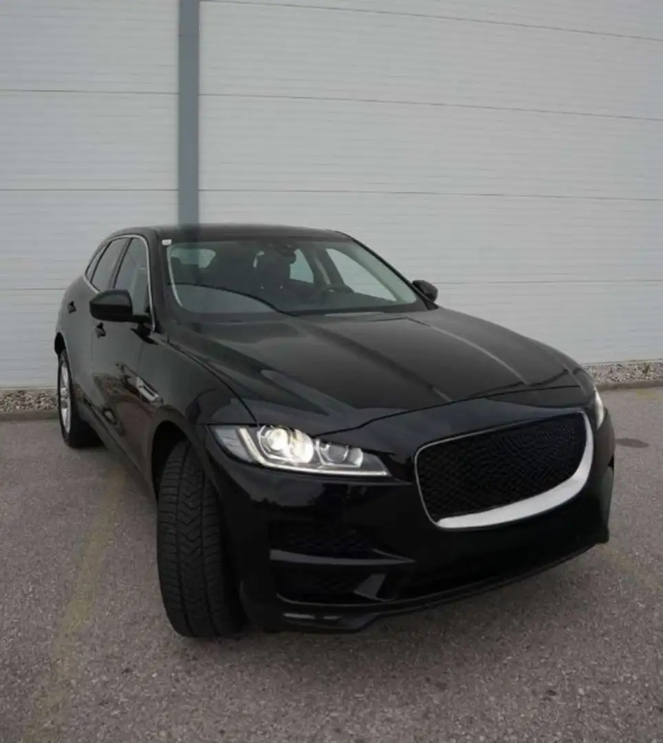 Jaguar F-Pace 25t AWD Prestige Aut. - 2